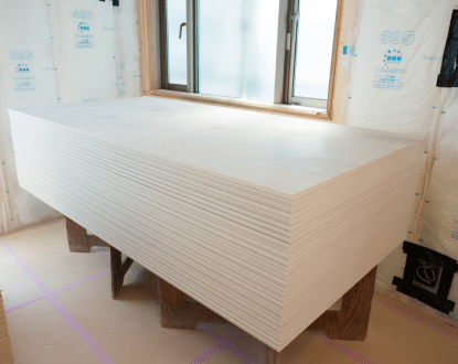 <p style="font-family: 'Poppins', sans-serif; font-weight: 700; font-size:24px;">DRYWALL REPAIR</p>